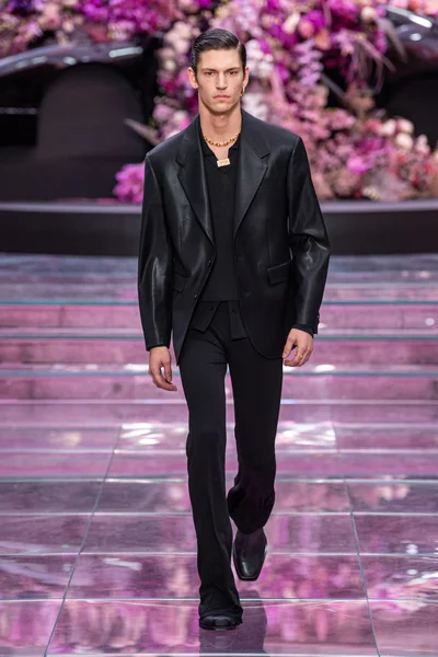 Look 52